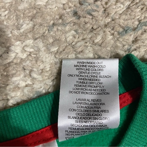 Dr. Seuss Green Grinch Christmas Sweatshirt Kids Size 8 - Picture 7 of 8